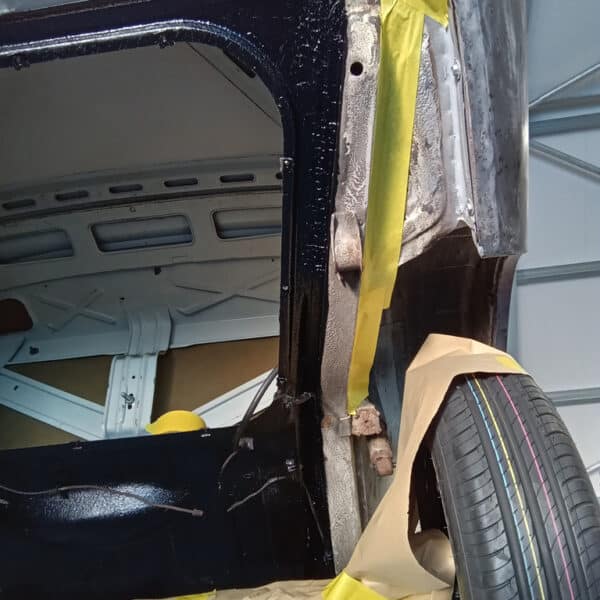 1969 audi 70l white refurbishing front and rear suspension(70)
