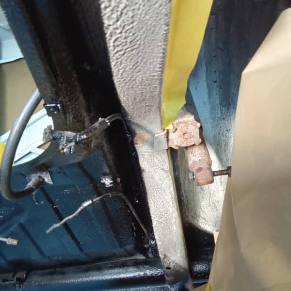 1969 audi 70l white refurbishing front and rear suspension(71)
