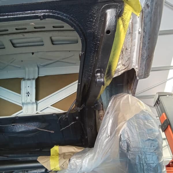 1969 audi 70l white refurbishing front and rear suspension(73)
