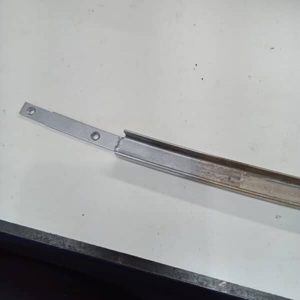 1978 mercedes 350sl window runner weld (1)