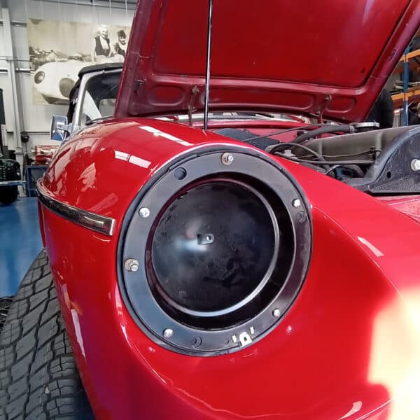 20.03.2025 1968 mg c roadster red assembling car after paint (1)