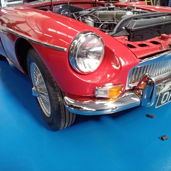 20.03.2025 1968 mg c roadster red assembling car after paint (2)