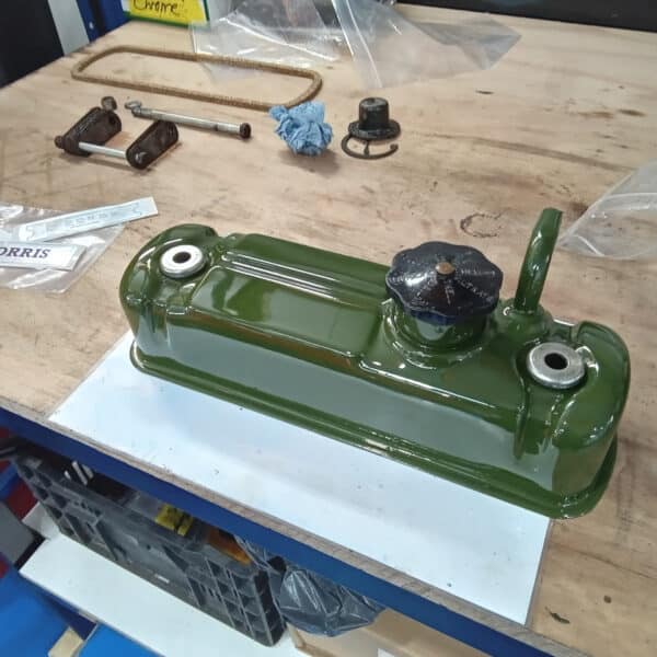 20.03.2025 1968 morris minor traveller painted rocker cover (1)