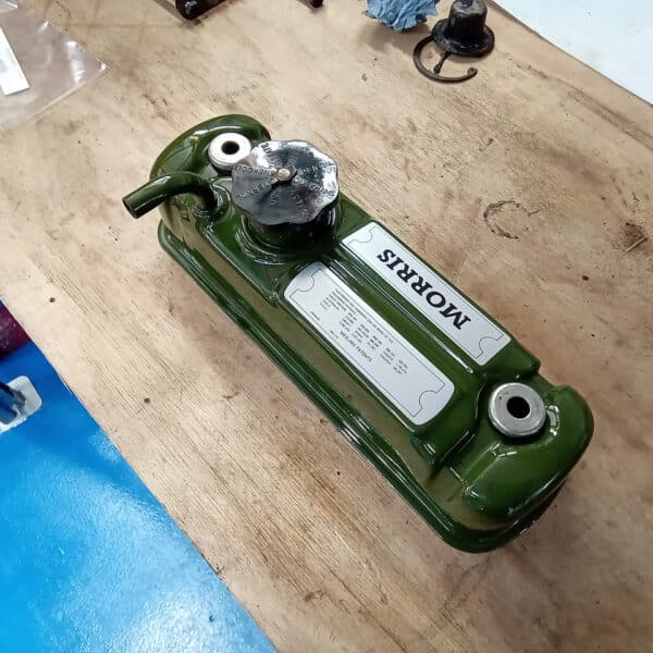20.03.2025 1968 morris minor traveller painted rocker cover (3)