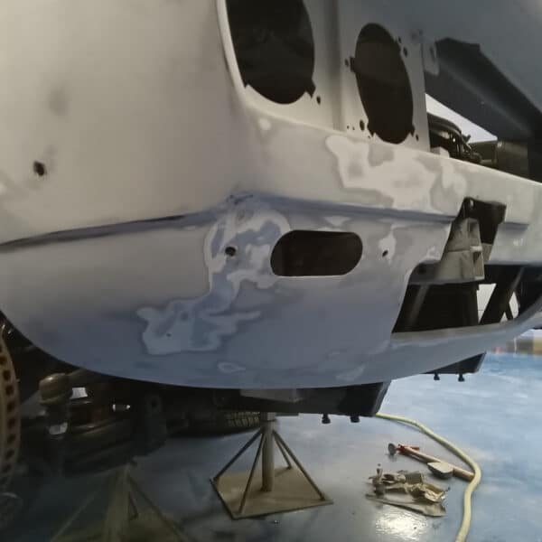 20.03.2025 1976 jensen interceptor blue body work (18)