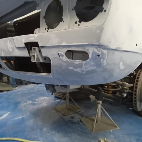 20.03.2025 1976 jensen interceptor blue body work (20)