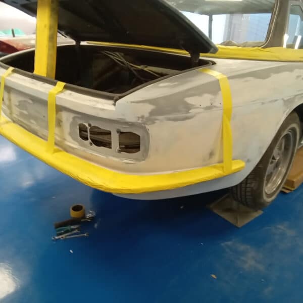 20.03.2025 1976 jensen interceptor blue body work (32)