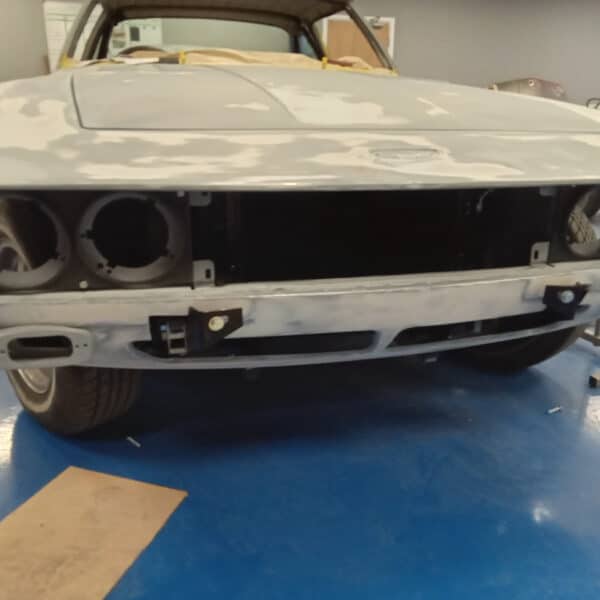20.03.2025 1976 jensen interceptor blue body work (40)