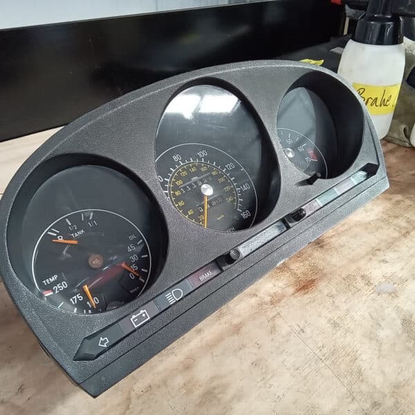20.03.2025 1978 mercedes 350 sl dash strip down (47)