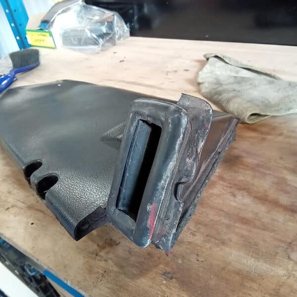 20.03.2025 1978 mercedes 350 sl dash strip down (51)