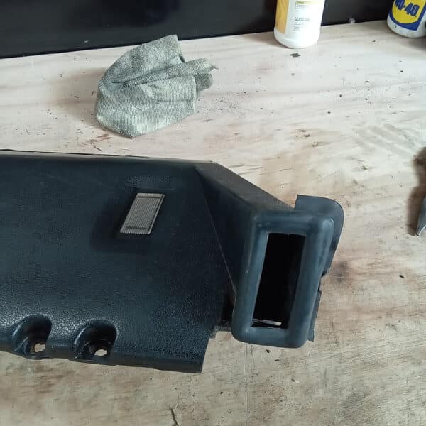 20.03.2025 1978 mercedes 350 sl dash strip down (53)