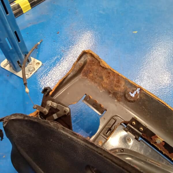 20.03.2025 1978 mercedes 350 sl dash strip down (68)