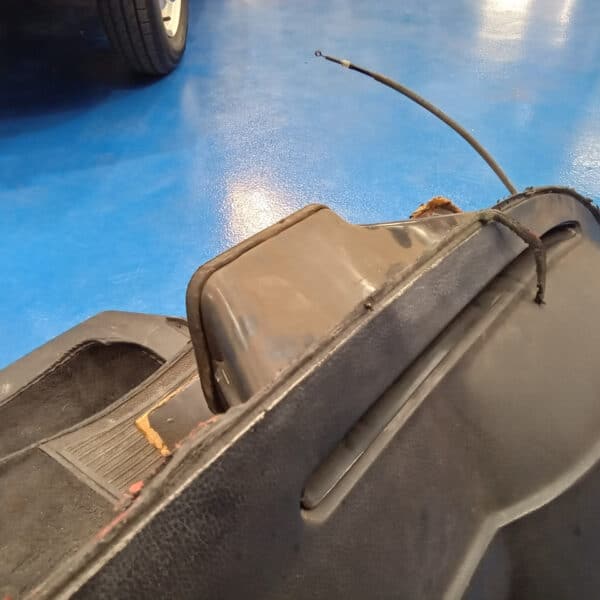 20.03.2025 1978 mercedes 350 sl dash strip down (70)