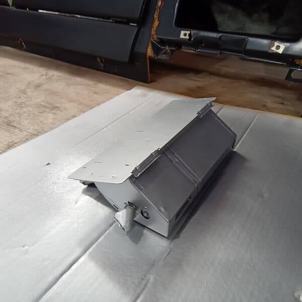 20.03.2025 1978 mercedes 350 sl dash strip down (76)
