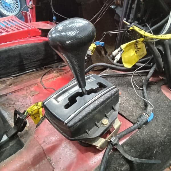 20.03.2025 1978 mercedes 350 sl dash strip down (78)