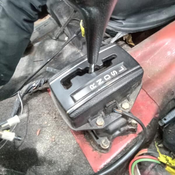20.03.2025 1978 mercedes 350 sl dash strip down (80)
