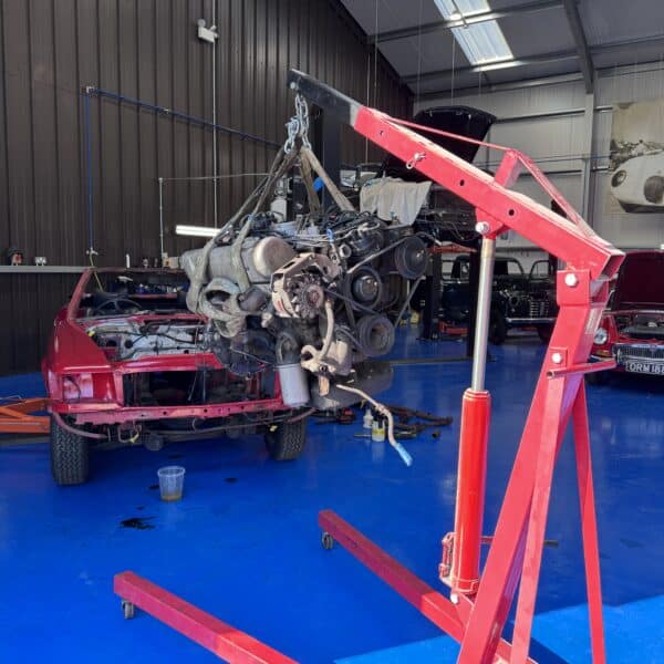 20.03.2025 1978 mercedes 350sl engine removal 21