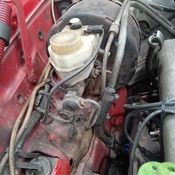 20.03.2025 1978 mercedes 350sl red engine and gearbox removal (2)