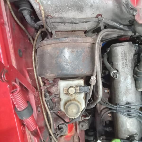 20.03.2025 1978 mercedes 350sl red engine and gearbox removal (3)
