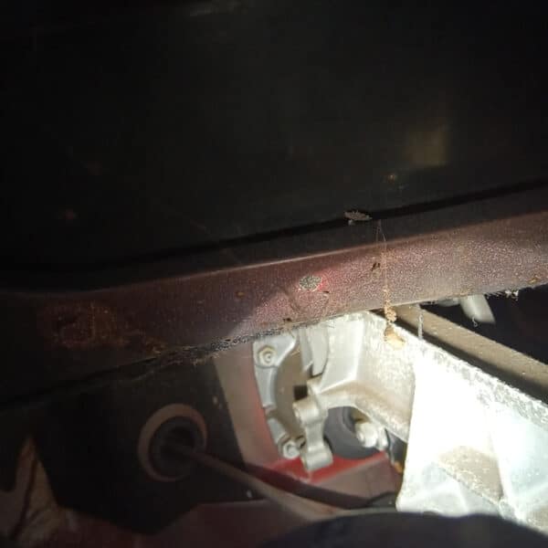 20.03.2025 1978 mercedes 350sl red engine and gearbox removal (5)