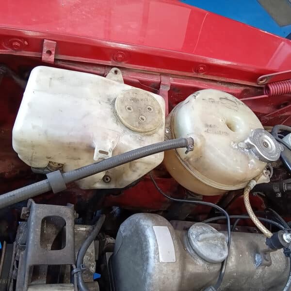 20.03.2025 1978 mercedes 350sl red strip down (19)