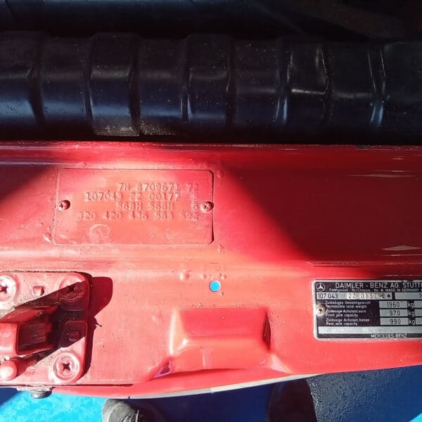 20.03.2025 1978 mercedes 350sl red strip down (20)