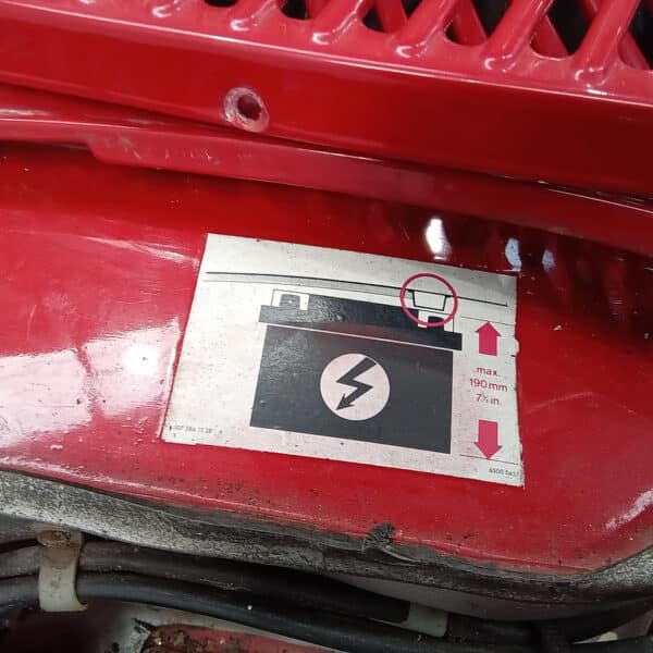 20.03.2025 1978 mercedes 350sl red strip down (23)