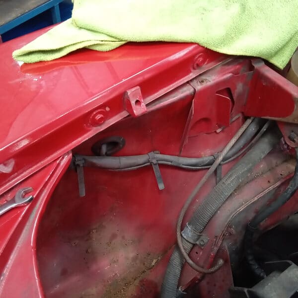 20.03.2025 1978 mercedes 350sl red strip down (28)