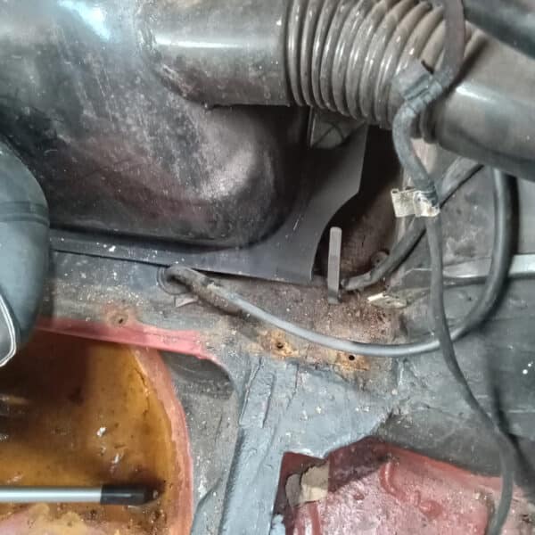 20.03.2025 1978 mercedes 350sl red strip down (6)
