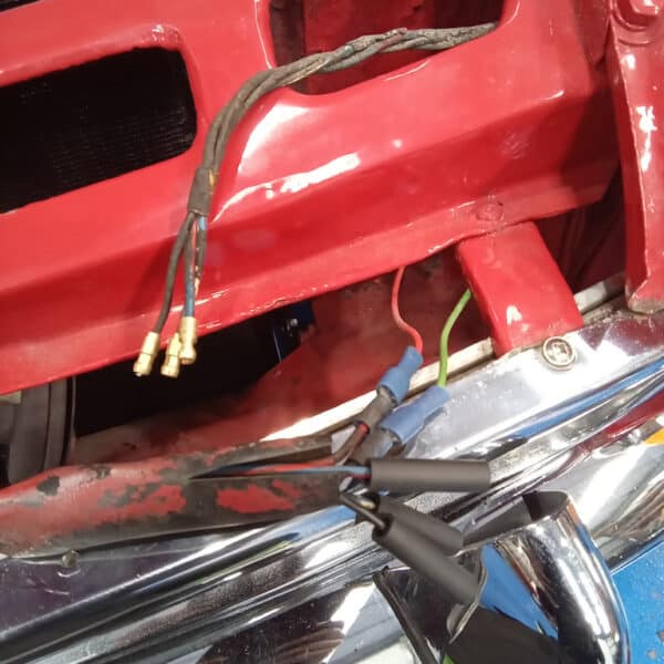 25.03.2025 1968 mg c roadster aligning headlight red (13)