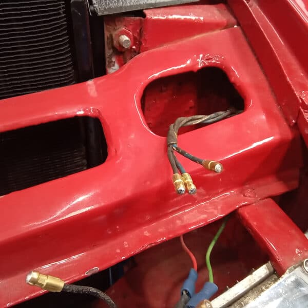 25.03.2025 1968 mg c roadster aligning headlight red (15)