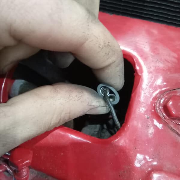 25.03.2025 1968 mg c roadster aligning headlight red (5)