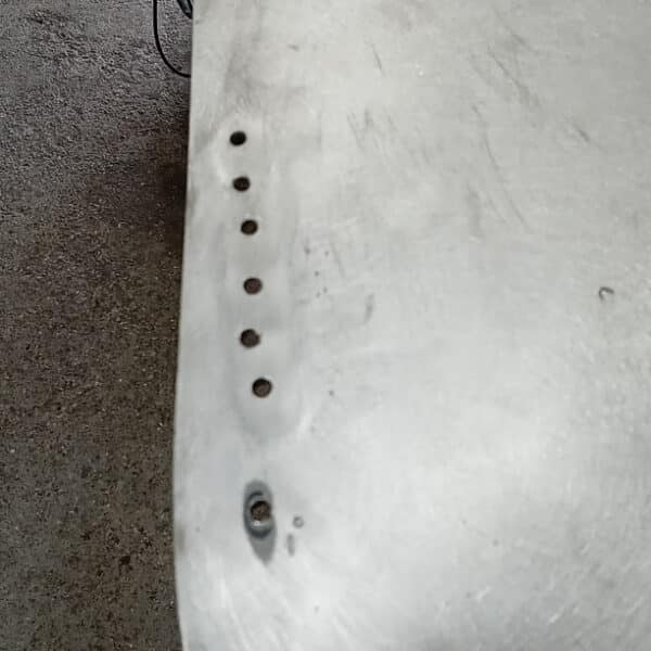 25.03.2025 1969 aston martin db6 volante blue tailgate repairs (17)