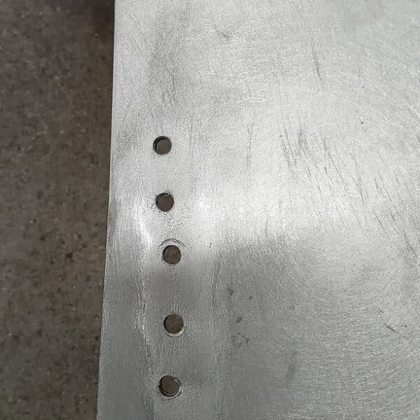 25.03.2025 1969 aston martin db6 volante blue tailgate repairs (18)