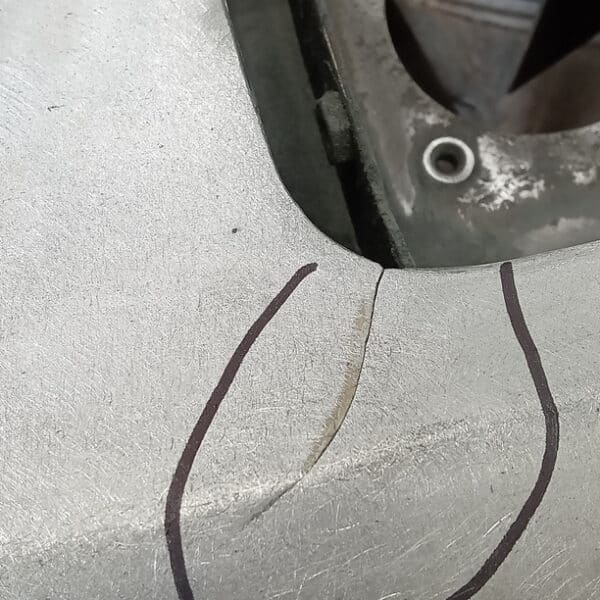 25.03.2025 1969 aston martin db6 volante blue tailgate repairs (28)