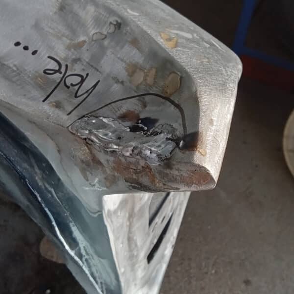 25.03.2025 1969 aston martin db6 volante blue tailgate repairs (30)