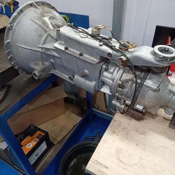 25.03.2025 1975 triumph tr6 yellow dismantling (13)