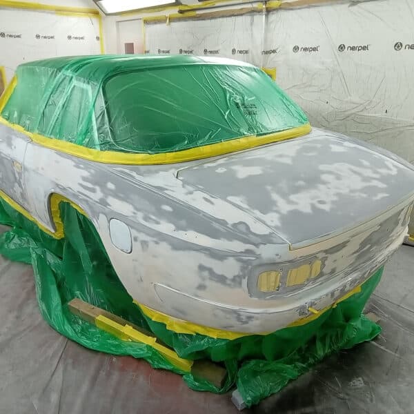 25.03.2025 1976 jensen interceptor blue body work (5)
