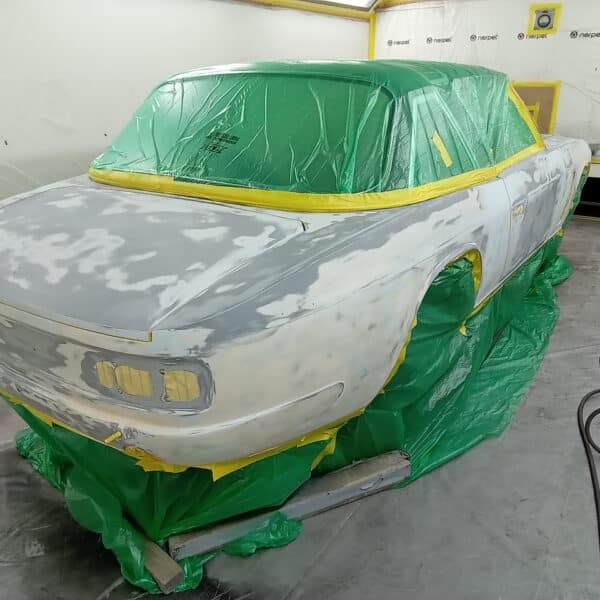 25.03.2025 1976 jensen interceptor blue body work (6)