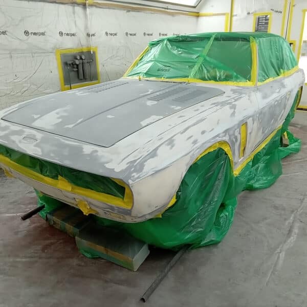 25.03.2025 1976 jensen interceptor blue body work (8)