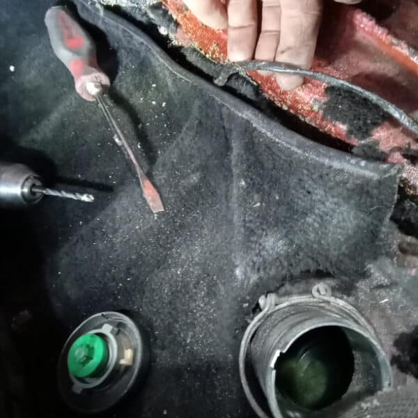 27.03.2025 1968 mg c roadster red fuel sender (5)