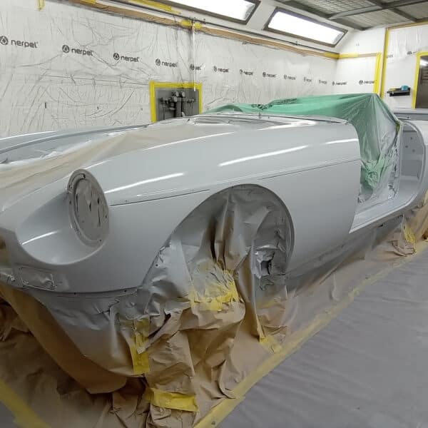 27.03.2025 1973 mg b roadster blue primer applied (1)