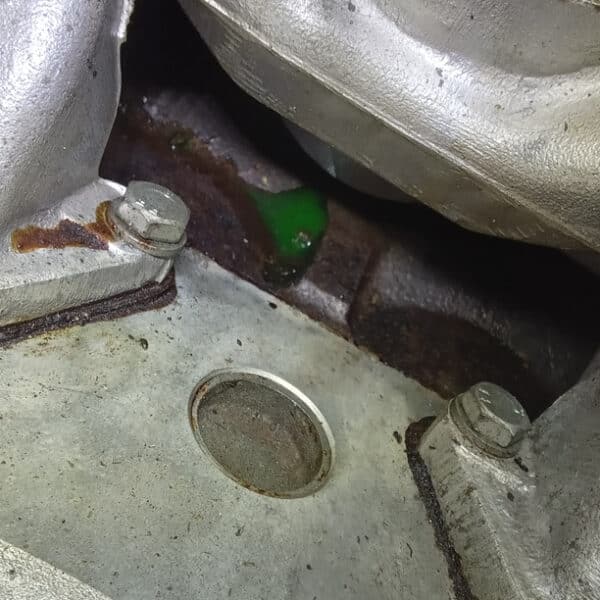27.03.2025 1974 triumph stag white appraisal,cooling system leak (19)