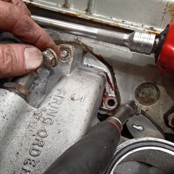 27.03.2025 1974 triumph stag white appraisal,cooling system leak (23)