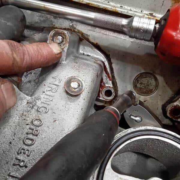 27.03.2025 1974 triumph stag white appraisal,cooling system leak (24)