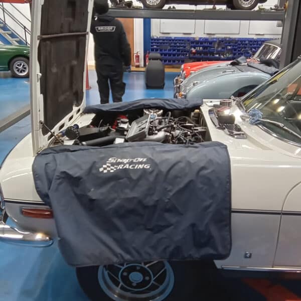 27.03.2025 1974 triumph stag white appraisal,cooling system leak (8)