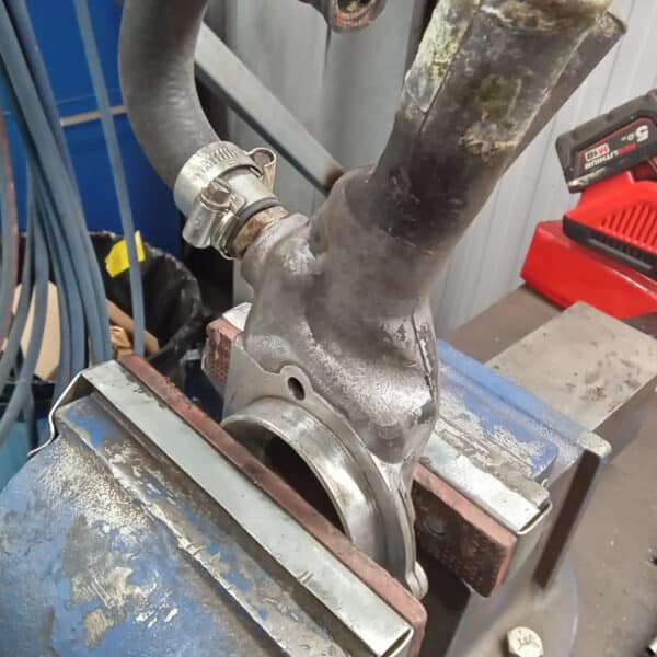 27.03.2025 1974 triumph stage white water pump 2 (15)