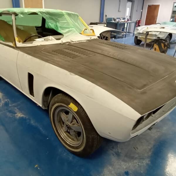 27.03.2025 1976 jensen interceptor blue body work 3 (1)