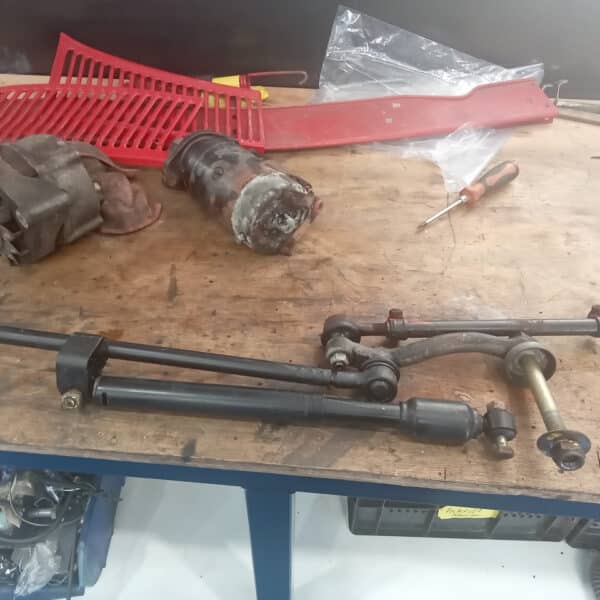 27.03.2025 1978 mercedes 350sl strip down (5)