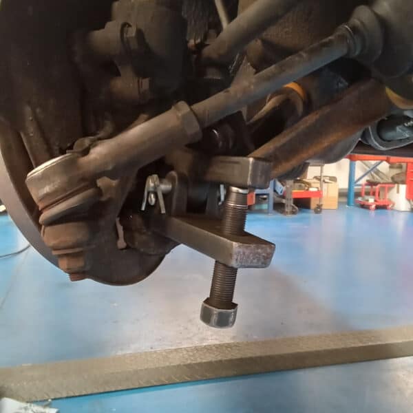 31032025 1974 triumph stag repairs (1)